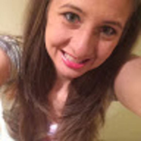 Meet your Posher, Emily - Picture 1 of 1